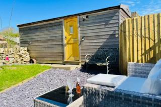 Shepherds Hut, West Ayton, Scarborough - 2