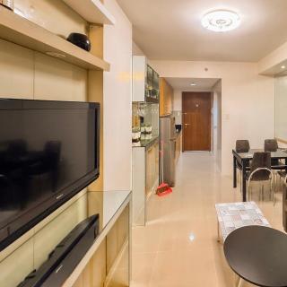 Air Condo Urban Retreat 1BR w City View MOA - 1