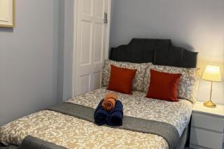 Studio - Sleeps 2 - Parking - Close to Paddington - 2