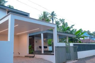 Minimalistic Charm - short stay Home - 2