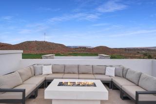 The Fairway Retreat Private Pool & SpaSleeps 30 - 6