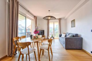 Beautiful renovated apartment, balcony, private parking - 6