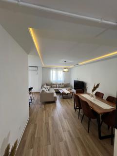 Appartement moderne Tala ouriene Bejaia route boulimat - 9