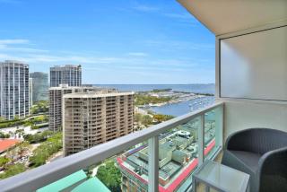 Grove Escape-Ocean Glimpse - Miami - 4