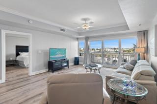 Harbor Landing 104B harbor views sleeps 6 close to beach - 0