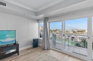 Harbor Landing 104B harbor views sleeps 6 close to beach - 9