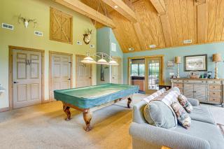 23 Mi to Mohican SP Group-Ready Lodge with Hot Tub - 5