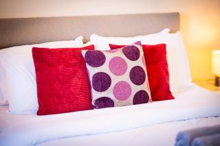 Luxury 4BR, Free Parking, Near Beach, Sleeps 8 - 1