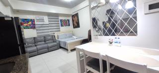 A&G Condotel at 101newport Right across NAIA T3 - 9