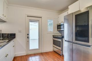 5 Mi to Dtwn Pet-Friendly Home in St Petersburg! - 1