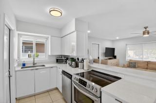 Victoria Park's Secret Estate - 7