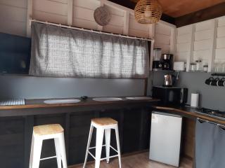 Las Casitas 4 - 4