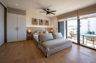 Trendy Studio w Pool Parking Walk to Beach - 9