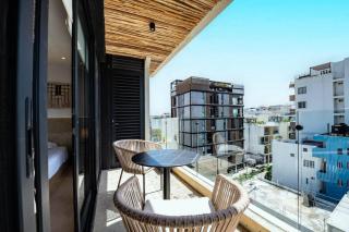 Trendy Studio w Pool Parking Walk to Beach - 8
