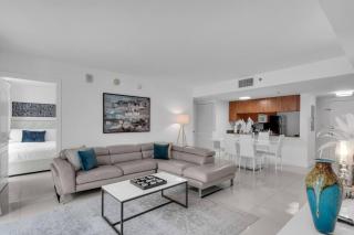 Stunning 2B2B Ocean and City Views with Free Parking - 9