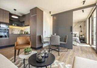 Modern 1-Bedroom Apartment in Somma Asturias - 4