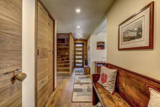 High-End 6BR Chalet with Garden and Mont-Blanc Views - 8