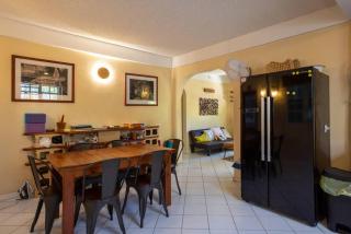 Rosehill Apt -Stylish 2 bedroom with lovely verandah - 2