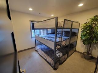 Un Riveled Views right off the mountain - 4