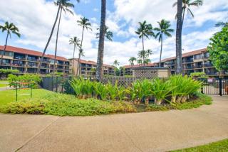Beachfront • Pool + Hot Tub • Pickleball, Tennis - 9