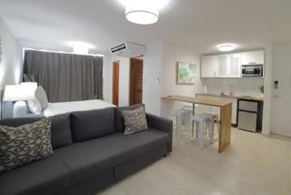 Ocean and City View Beach-Block Studio - Pool Access - 9