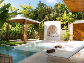 1 Bedroom Island Retreat central located - 9