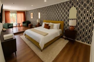 Castle Hills Escape 4BR with Pool n Game Room - 7