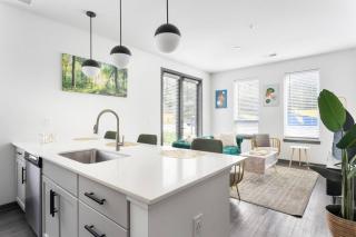 Modern Luxury Near Broad Ripple - 6