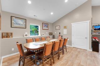 Silver Fork Chalet includes Hot Tub and 18 Beds - 6