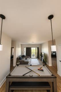 Stylish Condo 3 Bedroom with Pool Table - 1