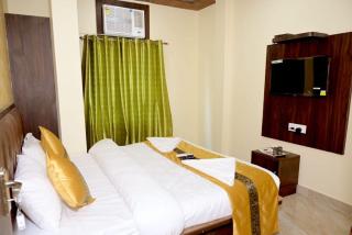 Kumarpaying guest house assi Ghat road - 6