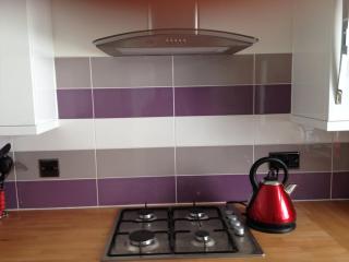 Large Central Delightful Townhouse with Garden - 9