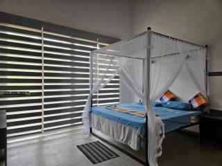 S & P Villa - Close to Airport - 1