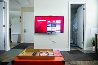 NEW - Mins to Manchester - Nashua - Queen Bed - 5