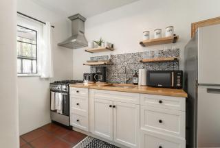 1 Bedroom Casita - Casa Blanca - 3