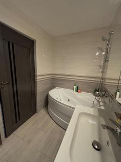 Modern & Cozy Apartment - 7