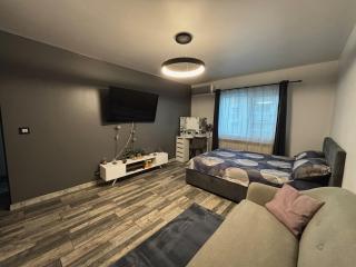 Modern & Cozy Apartment - 0