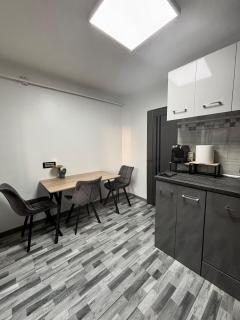 Modern & Comfy Apartment - 5