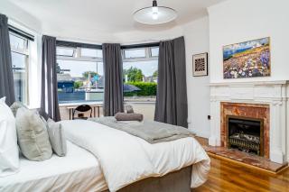 Luxury 5BD, Gym, Parking, Bus to Airport, Sleeps10 - 6