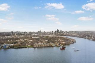 3 Bedrm Luxury Serviced Apartment in Canary Wharf - 4