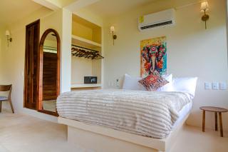 Central Location, AC, Kitchen - 4