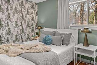 Spacious Family Haven - Walk to Downtown & JBU - 7