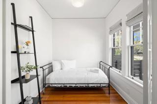 The Adaline - Entire Complex In Hyde Park - 1