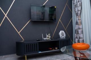 Tranquil Modern apartment - 6