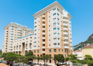 ET - Stylish Apartment In Centre With Pool - 0