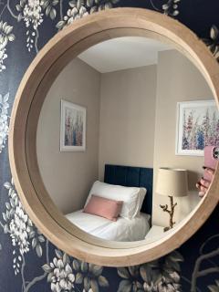 Apartment 2 at Blackburn Heights Sleeps 4 - 5