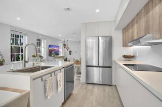 Home Away From Home in Coconut Grove - 4