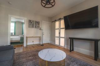 Charming 4-BDR - Walk to Downtown & Free parking! - 9