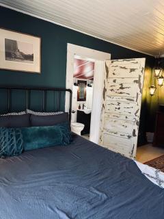 1900s Miner's cabin behind Tombstone Brewery - 1