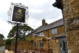 Ru's Inn at the Horse and Groom - 1